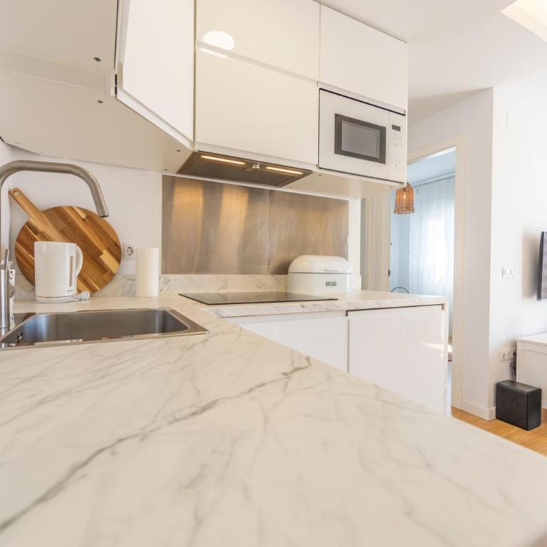 Central but quiet, pool and WIFI - fibre - Apartamento de 2 dormitorios - 39