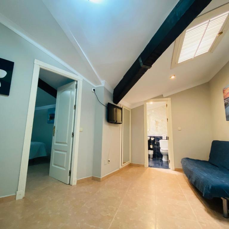 Hotel Los Jazmines - Habitación Familiar sin ventana - 4