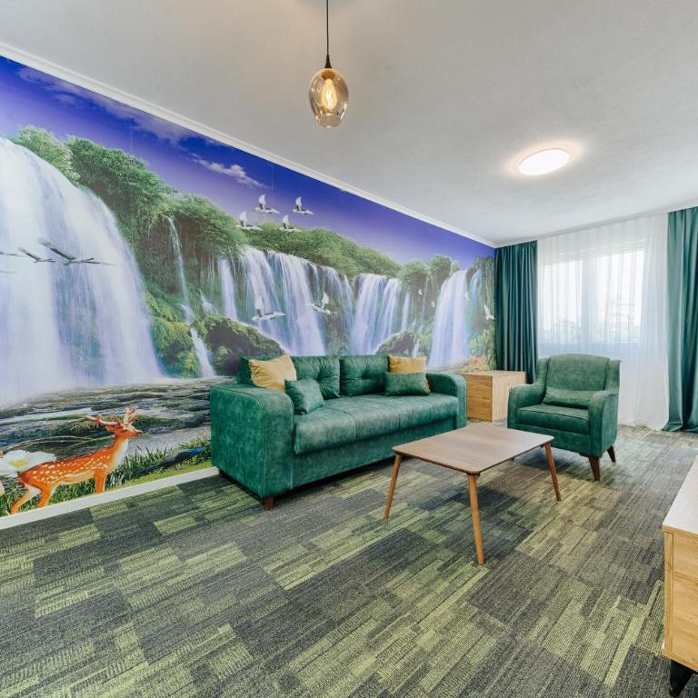 M&N Holiday Resort - Dvokrevetna Soba sa Bračnim Krevetom i Pogledom na Bazen - 3