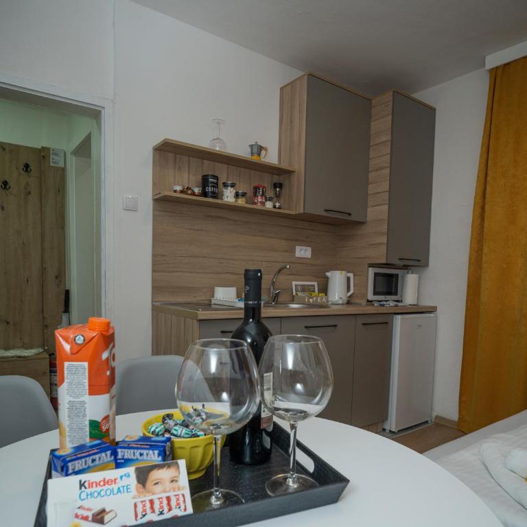 Inaya Apartman Free Parking - Apartman - 52