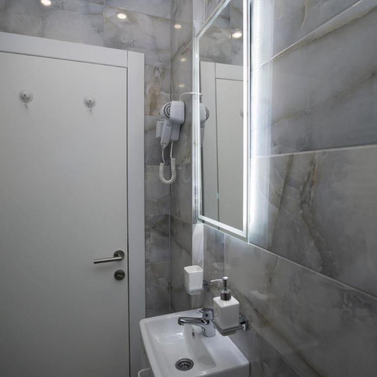 Inaya Apartman Free Parking - Apartman - 41