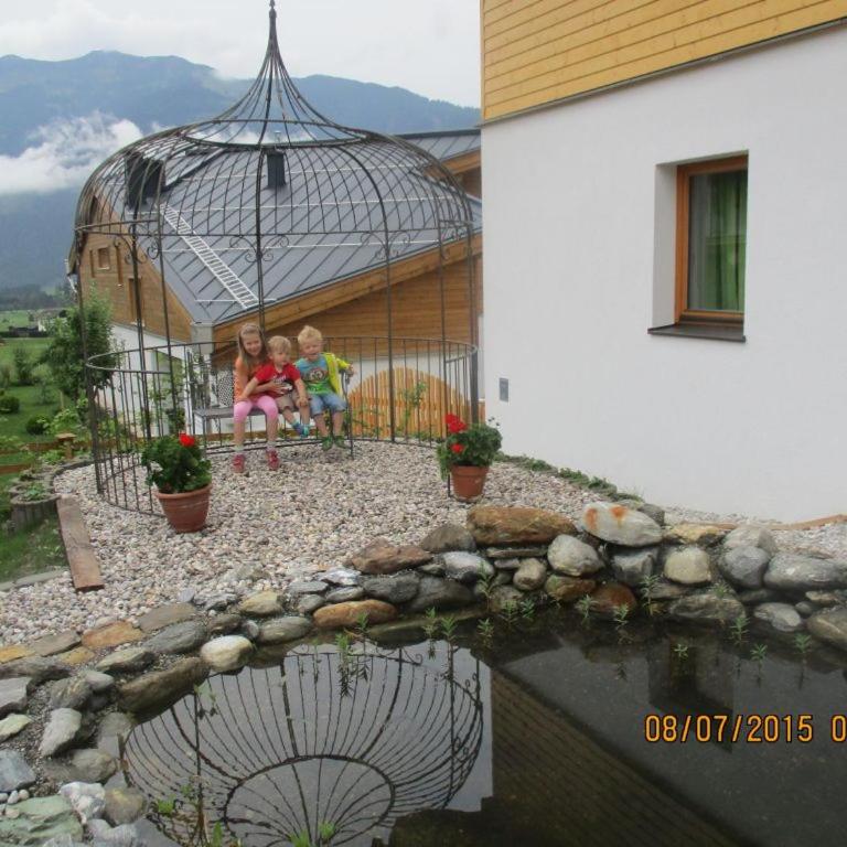 Penthousewohnung mit Garten Sauna Pool - Apartment mit 2 Schlafzimmern und Bergblick – erste Etage - 2