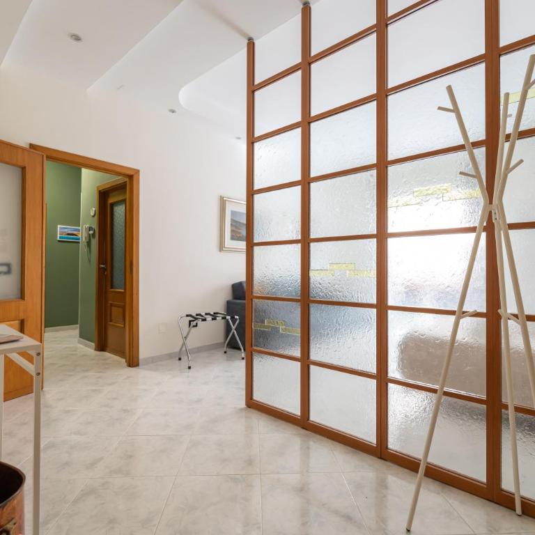 Interno27 - Napoli Fuorigrotta - Appartamento con 2 Camere da Letto - 3