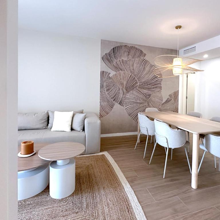 Breezy Bahía by Ginkgo Marbella - Three-Bedroom Apartment - 13