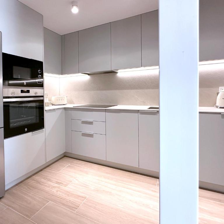 Breezy Bahía by Ginkgo Marbella - Three-Bedroom Apartment - 16