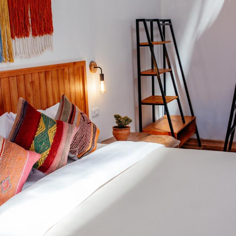 Black Llama Hostel Cusco - Superior Queen Room - 6