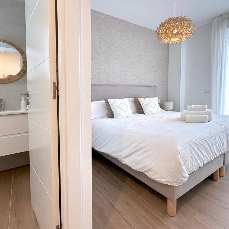 Breezy Bahía by Ginkgo Marbella - Three-Bedroom Apartment - 22