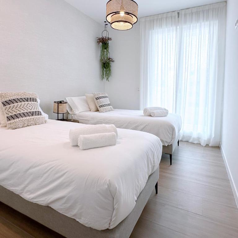 Breezy Bahía by Ginkgo Marbella - Three-Bedroom Apartment - 25