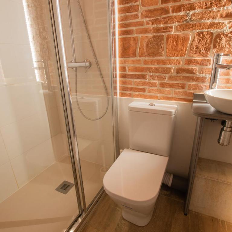 Barcelona Classic Catedral Apartments - Four-Bedroom Apartment - 13