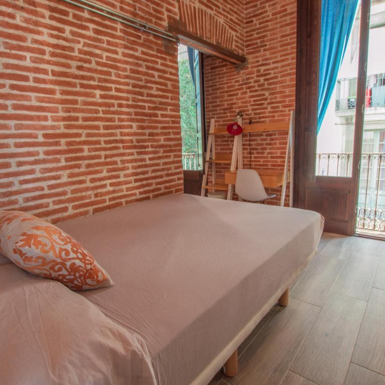 Barcelona Classic Catedral Apartments - Four-Bedroom Apartment - 16