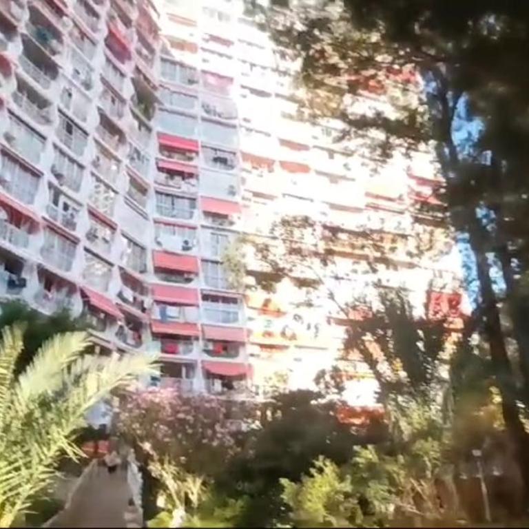NUEVO APTO PARA HASTA 6 PERSONAS MUY CERCA DE PLAYA LEVANTE BENIDORM CON JARDÍNES Y GRAN PISCINA , PISTA DE TENnIS Y FUTBOL DEPORTES Y ZONA INFANTIL ,EN URBANIZACIÓN CON PARKING - Apartment mit 1 Schlafzimmer - 8