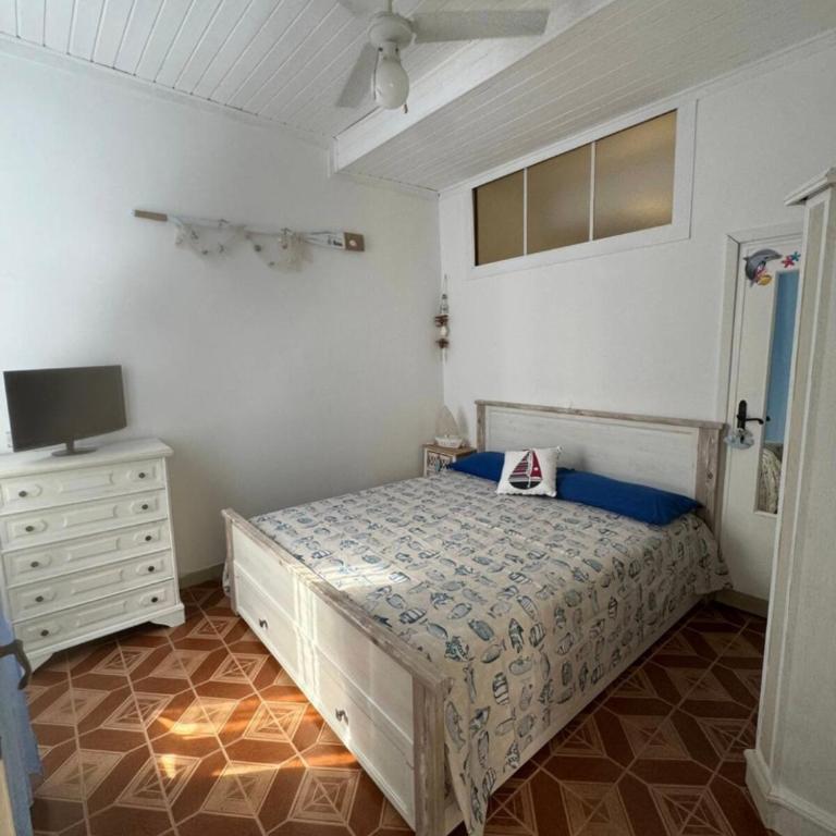 A due passi dal mare - Appartamento con 2 Camere da Letto - 3