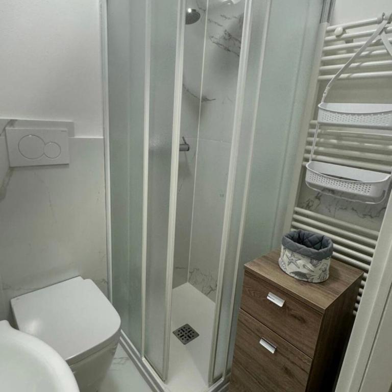 A due passi dal mare - Appartamento con 2 Camere da Letto - 11