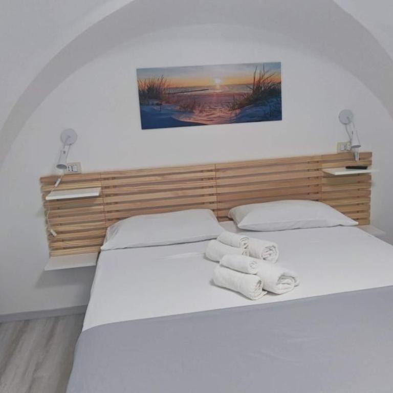 Marine Place Gallipoli - One-Bedroom Apartment - 2