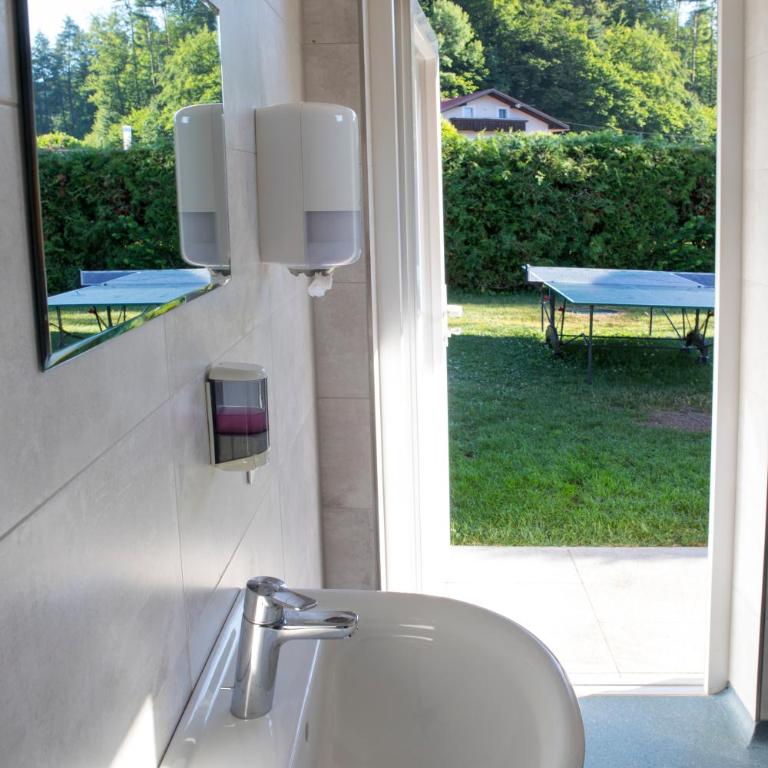 Ferienwohnungen Gabriel - Apartment mit 2 Schlafzimmern und Blick auf das Wasser - 12