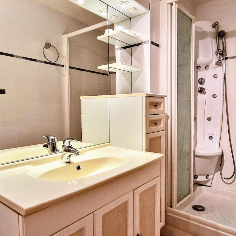 T3 à 50m de la plage, climatisé, Banyuls-sur-Mer - FR-1-309-9 - Two-Bedroom Apartment - 10