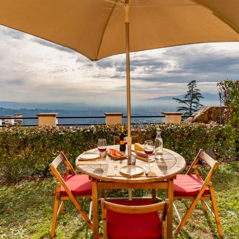 Tenuta Guinigi Antico Borgo di Matraia - Exclusive Holidays apartments & Pool - Appartamento Executive con 1 Camera da Letto, Terrazza e Vista Giardino - 1
