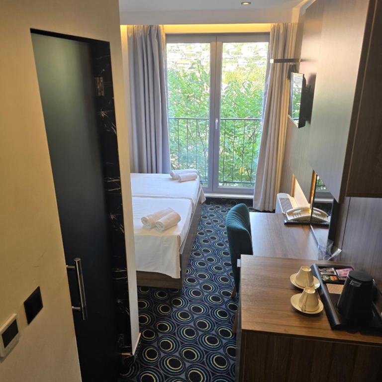 Hotel Carpe Diem - Economy Double or Twin Room - 5