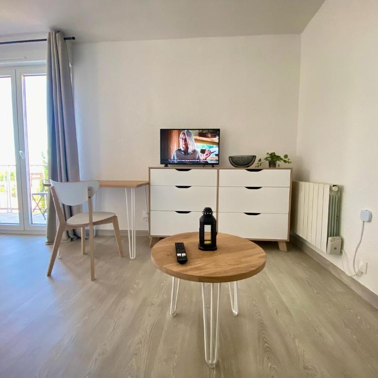 Le Belvédère - Studio avec vue YourHostHelper - Appartamento con 1 Camera da Letto - 10