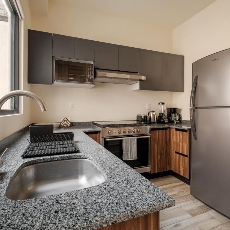 Polanco Prime Location Suites - Near USA Embassy & Citibanamex - Three-Bedroom Apartment - 35