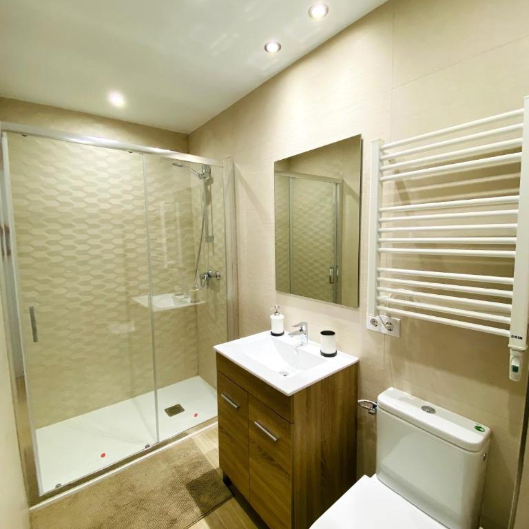 Plaza Madrid Central - Superior One-Bedroom Apartment with Balcony - 5