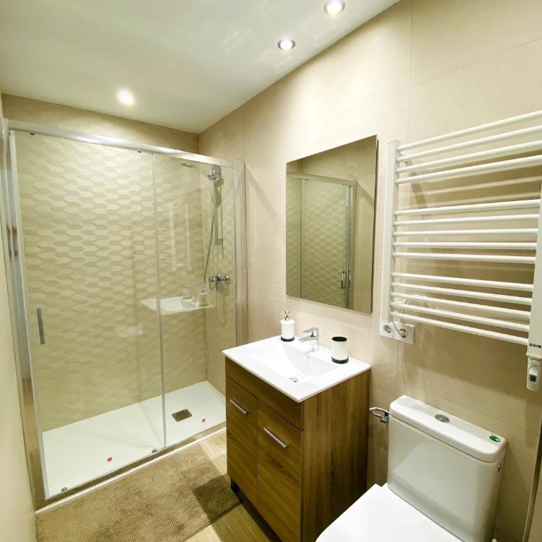 Plaza Madrid Central - Superior One-Bedroom Apartment with Balcony - 15