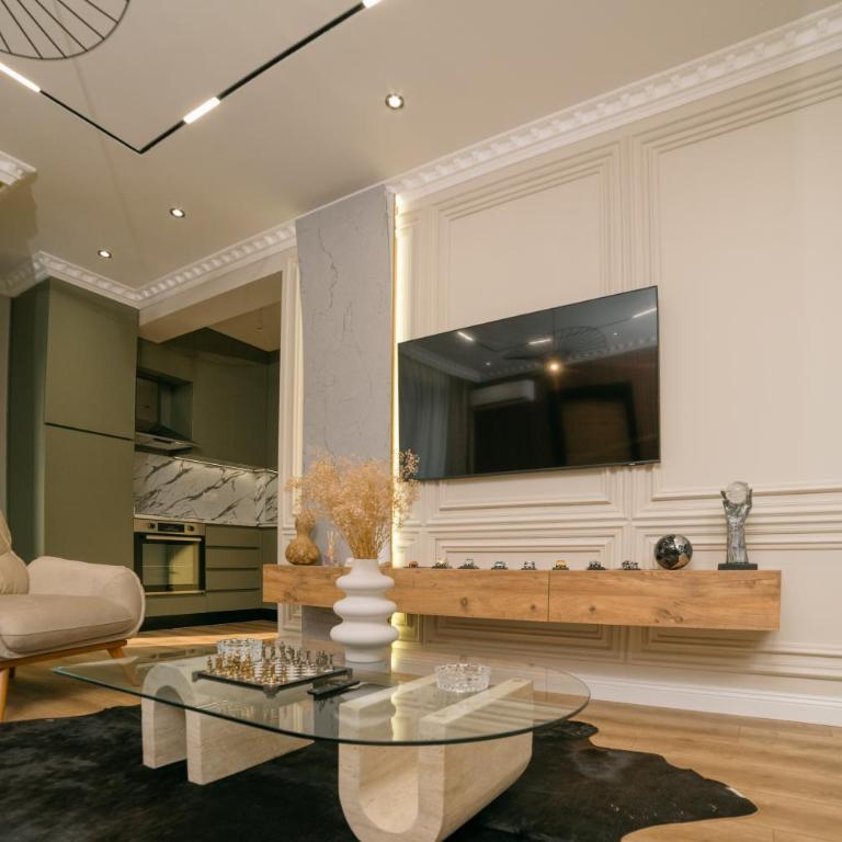 Luxury Apartment with Green Terrace, Porto Milena View and Private Garage - One-Bedroom Apartment - 64