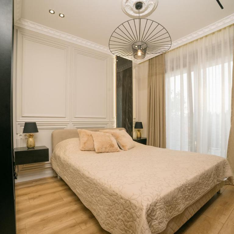 Luxury Apartment with Green Terrace, Porto Milena View and Private Garage - One-Bedroom Apartment - 5