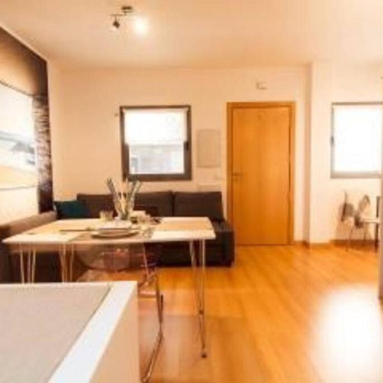 Loft Victoria - One-Bedroom Apartment - 22