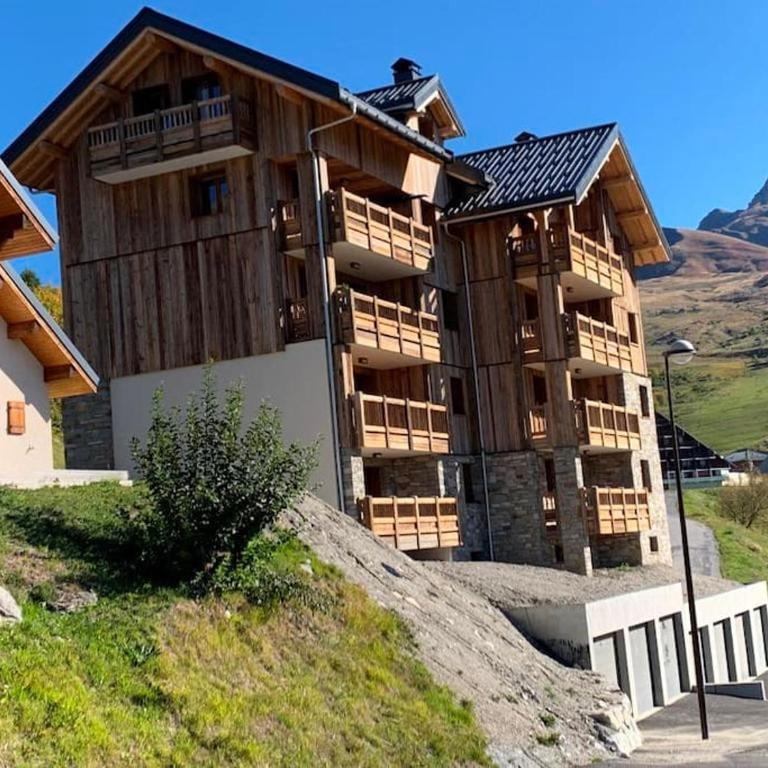 Nouveau - Superbe duplex - Belle vue - Parking privé - Apartment mit 3 Schlafzimmern - 12