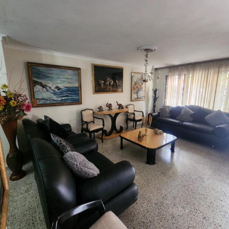 Habitacion amoblada con baño privado 1 - Double Room with Private Bathroom - 2