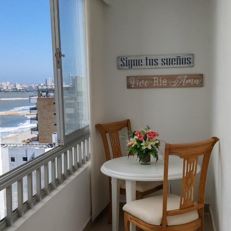 Hermoso Apto, vista parcial al mar y al Centro Histórico de Cartagena de Indias - Apartamento de 2 dormitorios - 7
