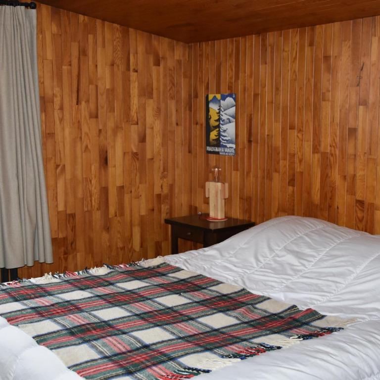 Chalet ensoleillé avec balcon et poêle à bois - FR-1-464-163 - Chalet 3 Chambres - 11