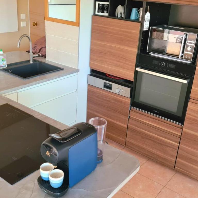 Coin de paradis, piscine, parking, terrasse - Appartement 1 Chambre - 17