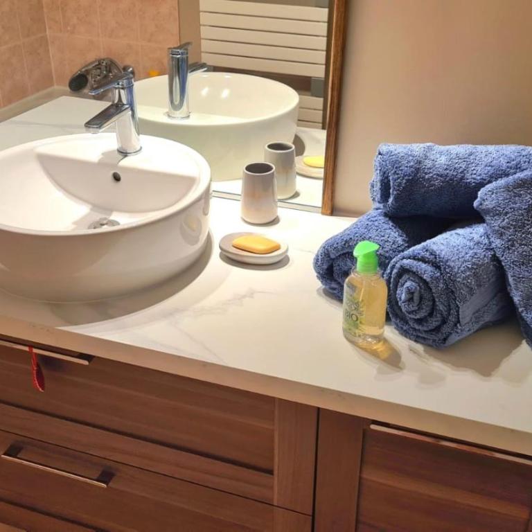 Coin de paradis, piscine, parking, terrasse - Appartement 1 Chambre - 34