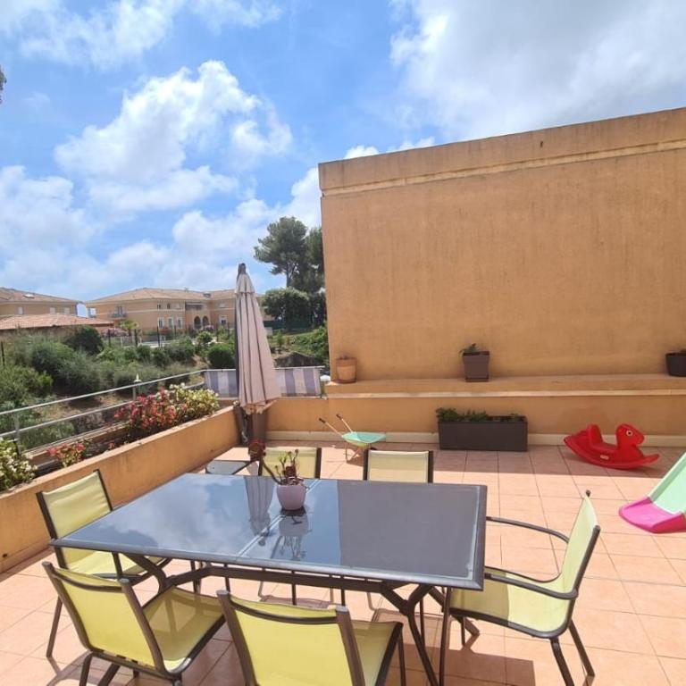 Coin de paradis, piscine, parking, terrasse - Appartement 1 Chambre - 7