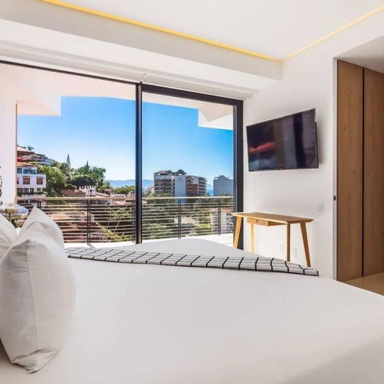 1008 - SOHO PV Best 2 BR Rooftop Pool - Two-Bedroom Apartment - 4