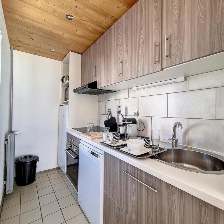 Appartement rénové 3 pièces avec WIFI au centre de la station - FR-1-344-1083 - Apartment - 7