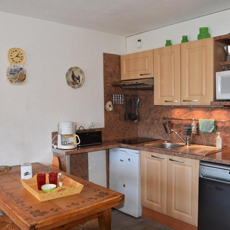Appartement cosy proche des pistes avec parking à Montgenèvre - FR-1-266-229 - Apartment - 9