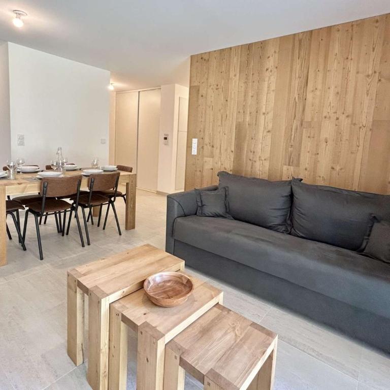 Appartement Neuf 3 Pièces avec Terrasse et Jardin, Proche Remontées Mécaniques, Parking Inclus - FR-1-597-179 - Appartement - 1