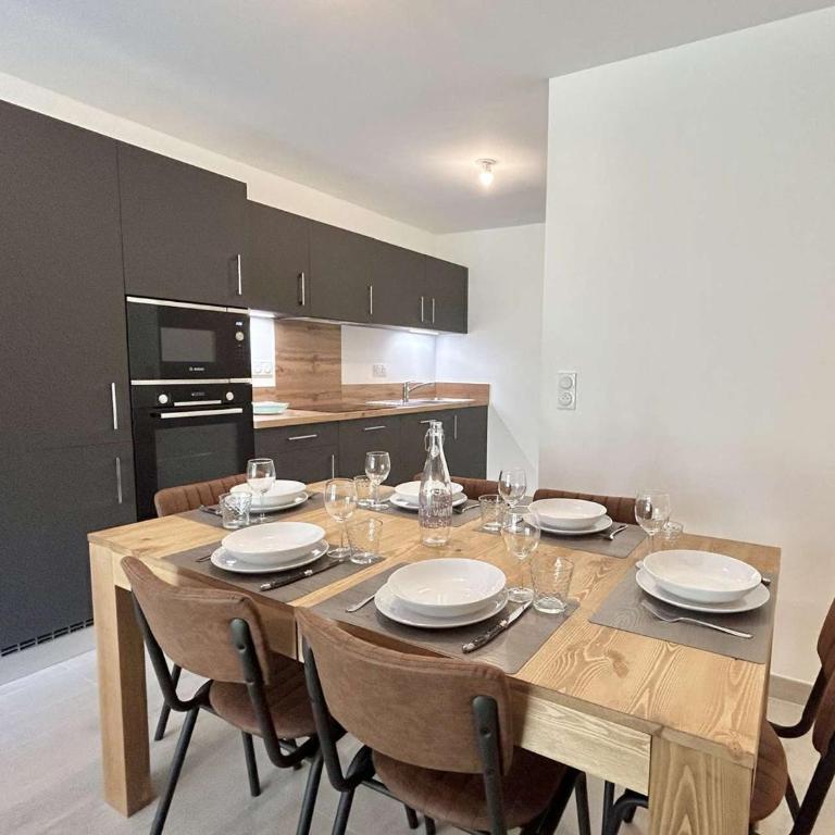 Appartement Neuf 3 Pièces avec Terrasse et Jardin, Proche Remontées Mécaniques, Parking Inclus - FR-1-597-179 - Appartement - 5