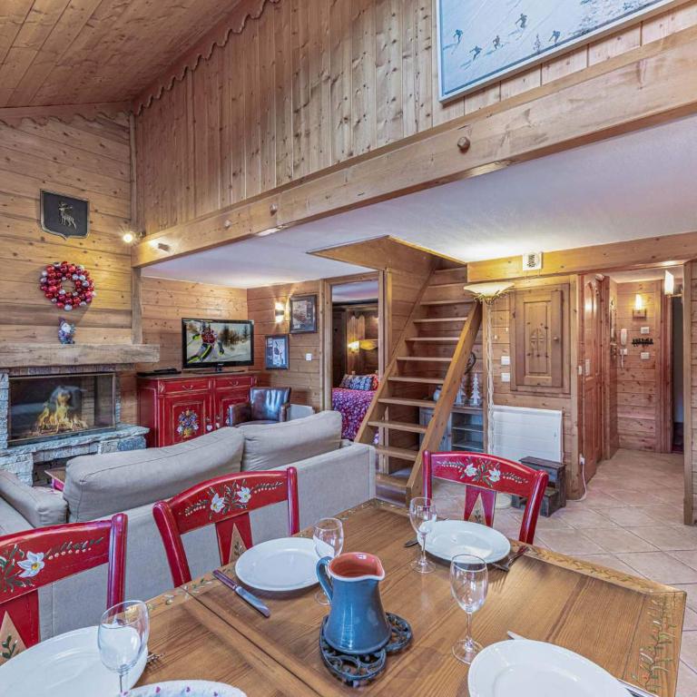 Duplex avec cheminée, proche pistes et village, spa inclus - FR-1-566-70 - Apartamento - 1