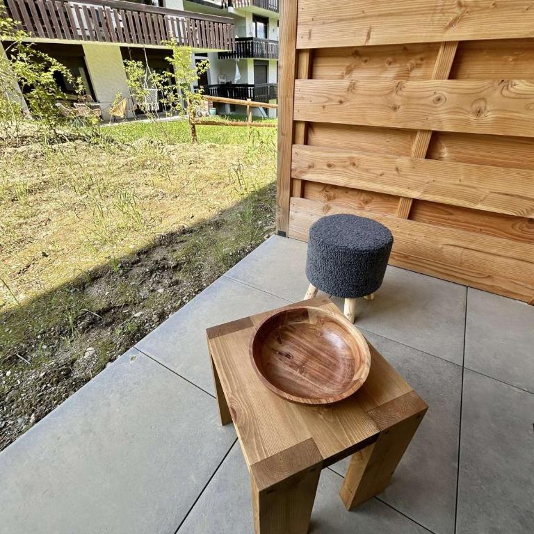 Appartement Neuf 3 Pièces avec Terrasse et Jardin, Proche Remontées Mécaniques, Parking Inclus - FR-1-597-179 - Appartement - 12