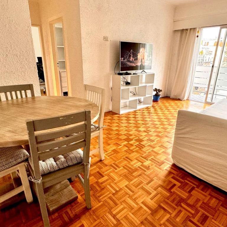 Centrico , amplio ideal familias - Apartamento de 2 dormitorios - 5