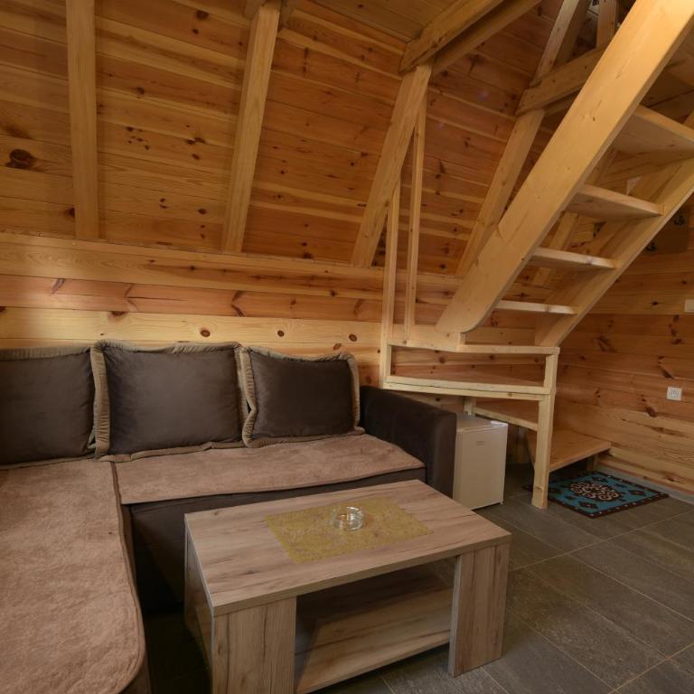 Mountain Paradise Cabins - One-Bedroom House - 4