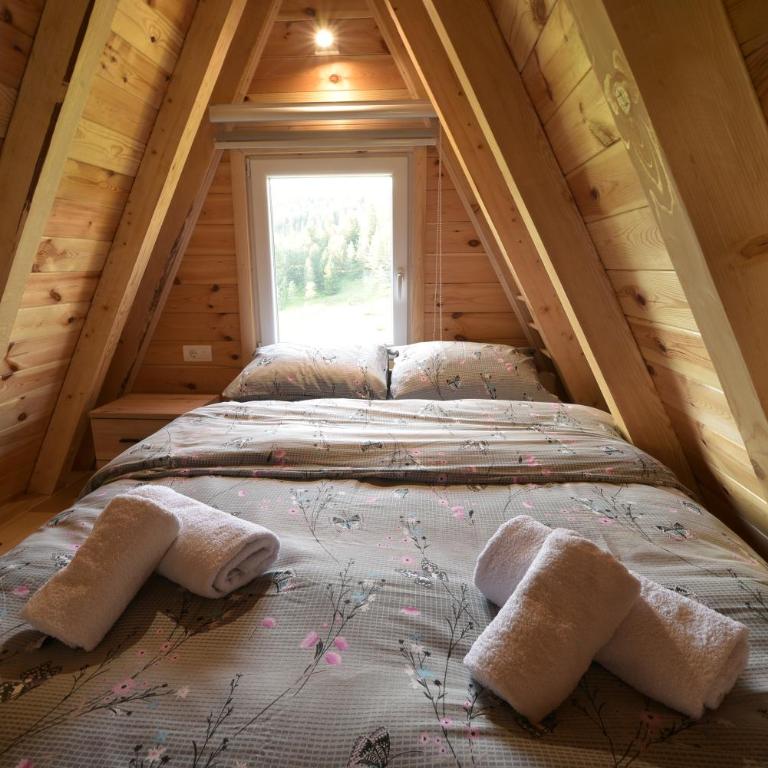 Mountain Paradise Cabins - One-Bedroom House - 19