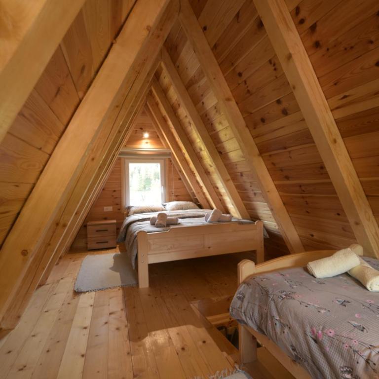 Mountain Paradise Cabins - One-Bedroom House - 11