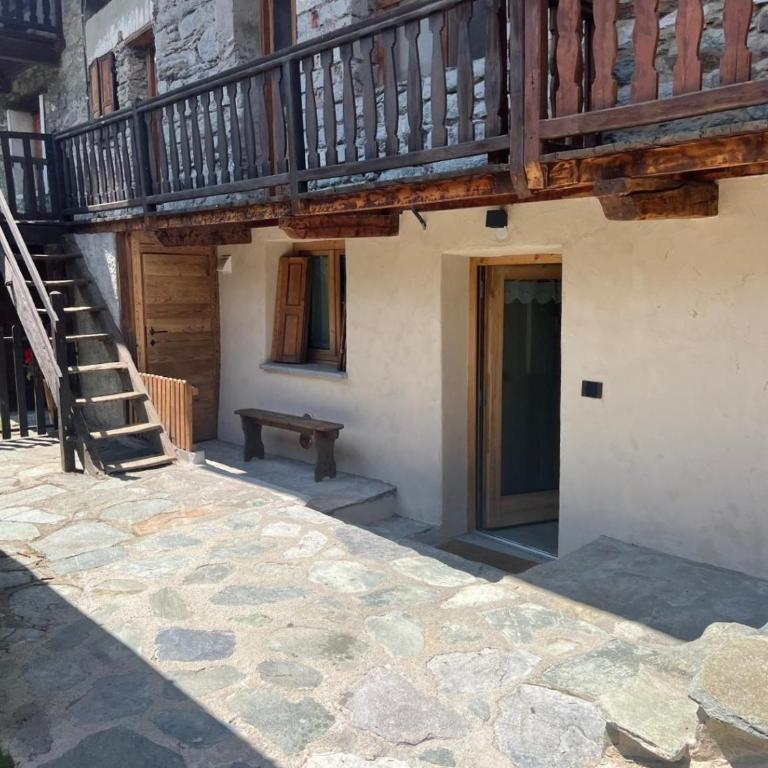 JOIVY Modern family chalet with stunning mountain views - Three-Bedroom Apartment with Montain View - 9