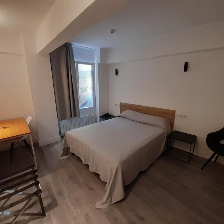 Hotel Photo Zabalburu - Superior Double Room - 8