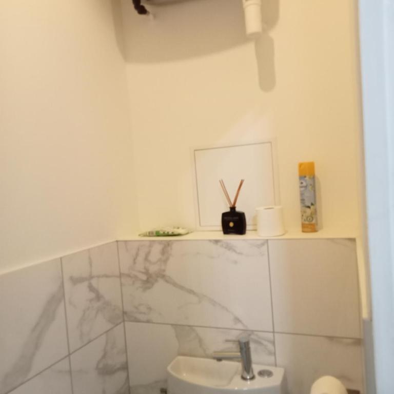 WIFI- STADE DE FRANCE- BASILIQUE CATHEDRALE MONSEJOURASAINTDENIS - Double Room - 8